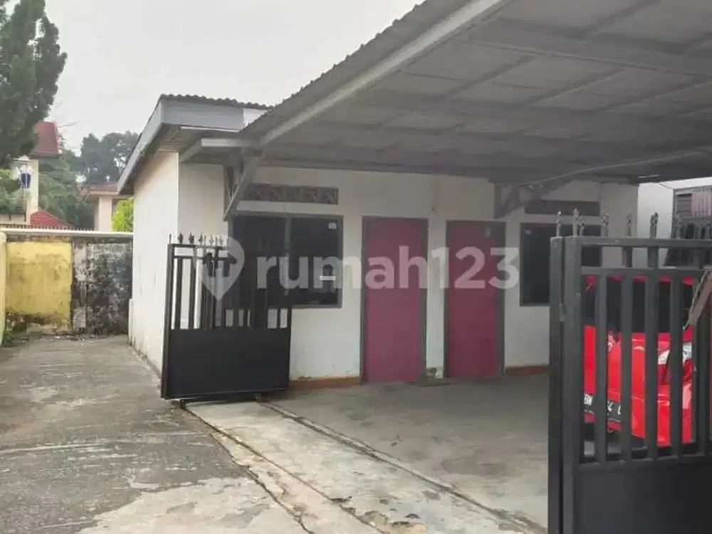Dijual Cepat Rumah Bulatan Tengah Kota Cocok Untuk Keluarga Besar Atau Kosan