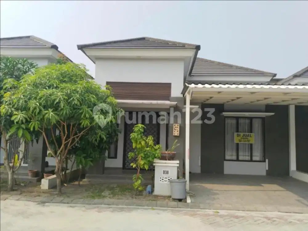 Rumah Mewah Full Perabot Dekat Bandara Fasilitas Kolam Renang
