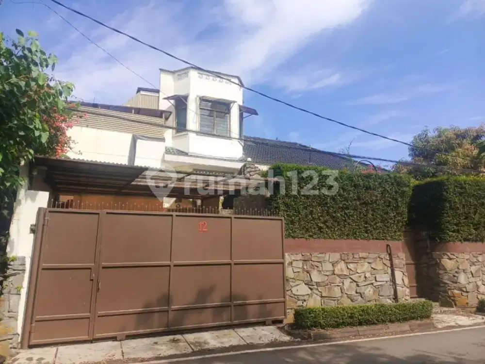 Dijual Rumah Luas Di Gegerkalong, Bandung, Jawa Barat