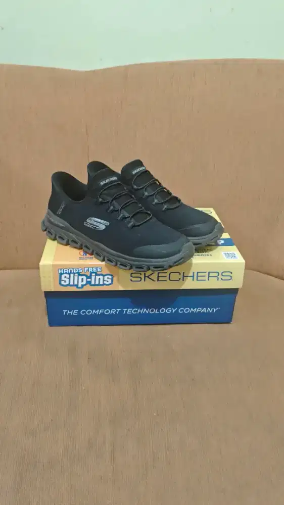 Sepatu skechers