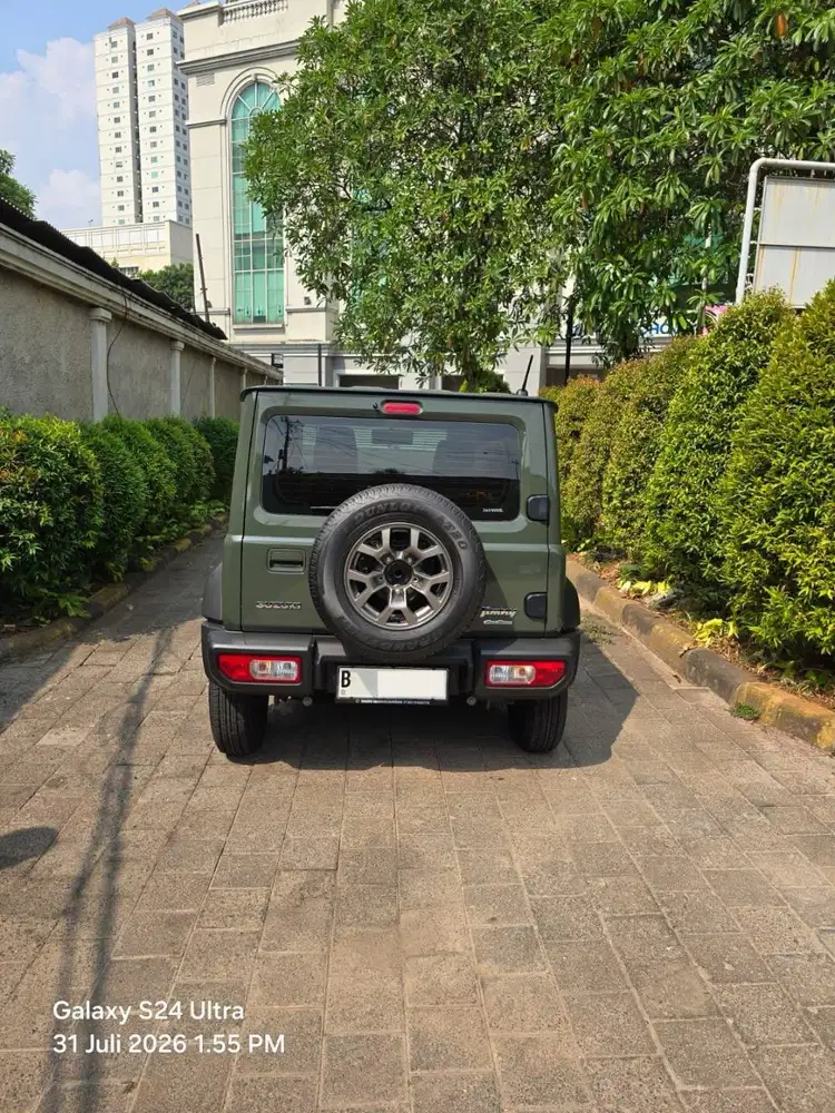 Suzuki Jimny 1.5 AT 2024 3 Door 4x4 – KM 1.000+ – Tangan 1 – Like New
