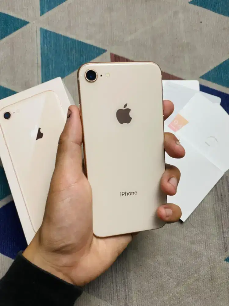 IPhone 8 64 GB GOLD
