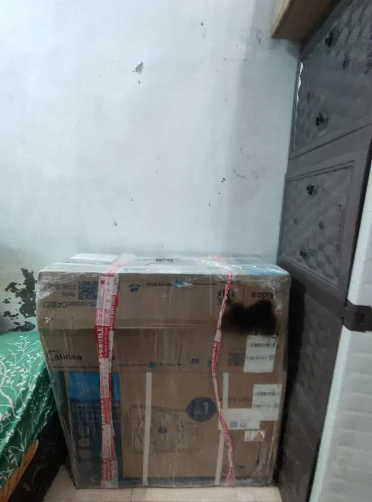 AC Midea 1/2 PK