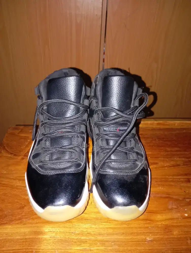 Sepatu Basket Jordan 42