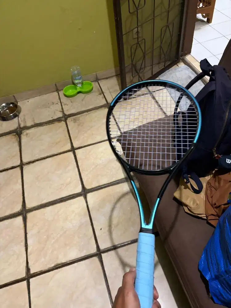 Raket Tennis Head Gravoty Tour 2025
