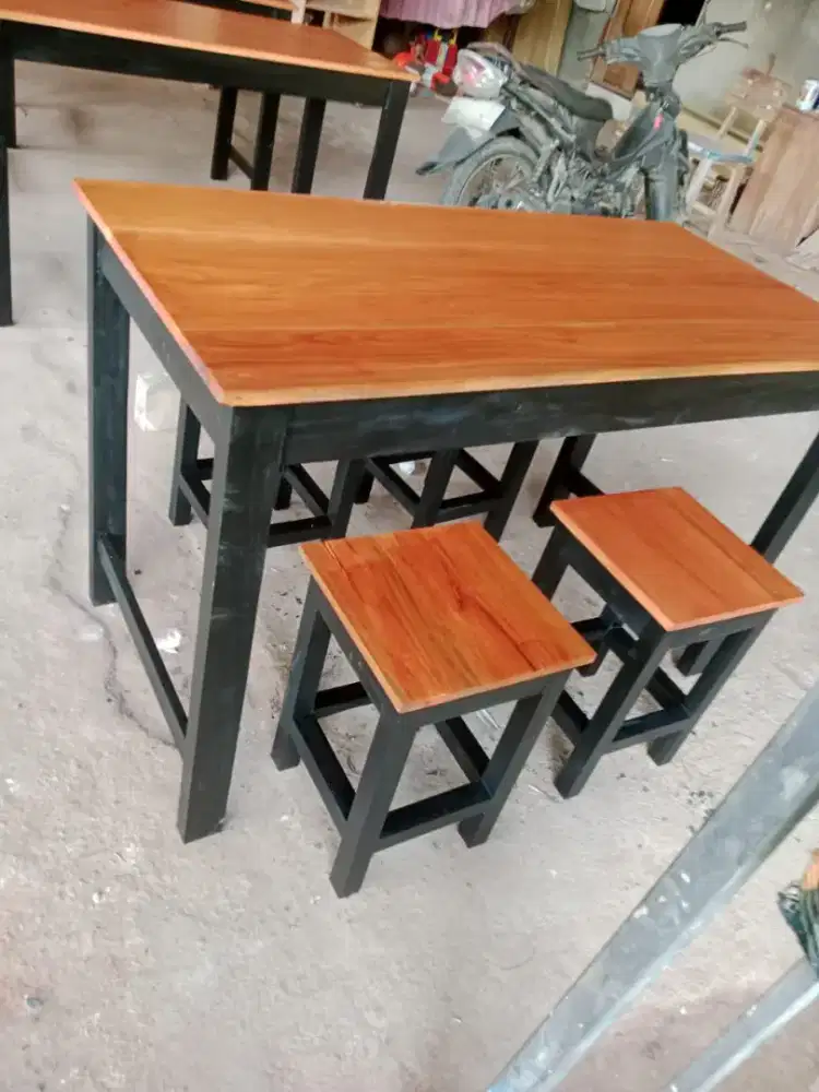 Maje Kursi Warung Makan