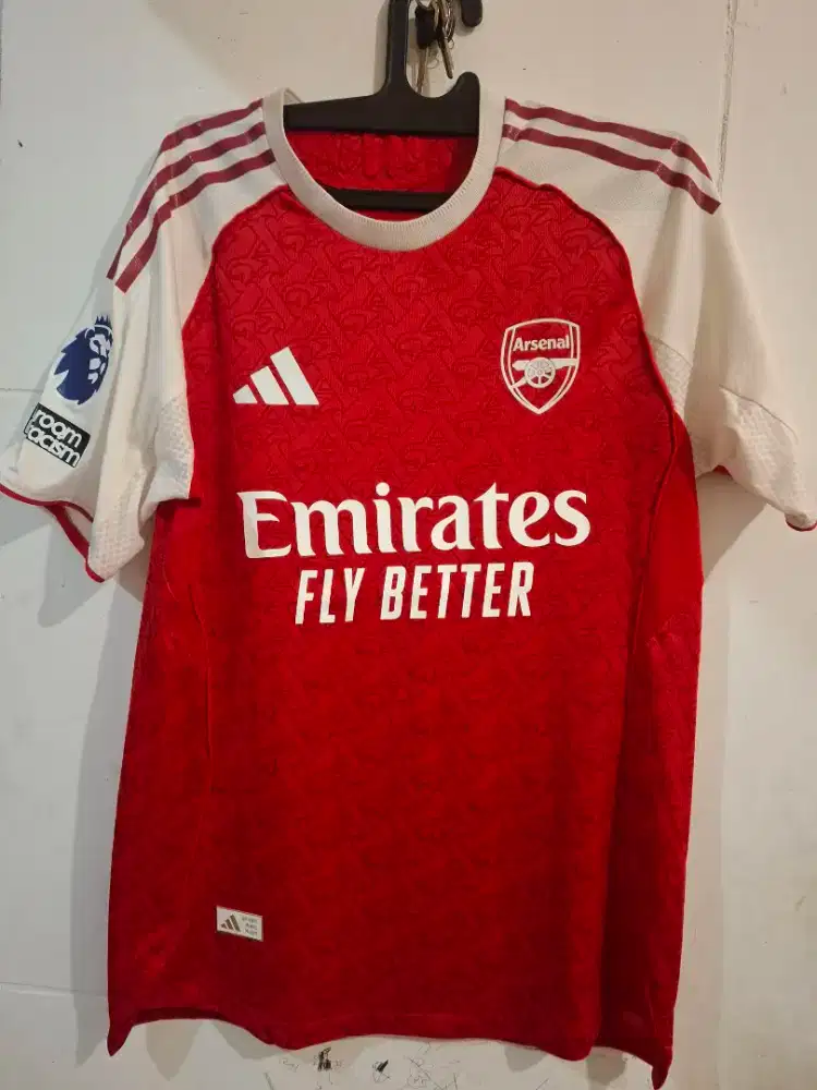 Jersey Arsenal edisi juara