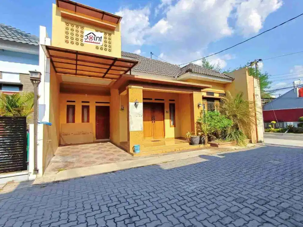 Rumah Bagus Furnish Di Cluster Colomadu