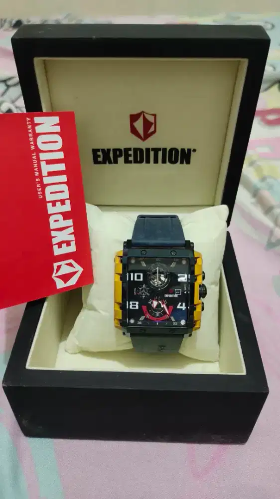 Expedition Chronograph E 6757 MC