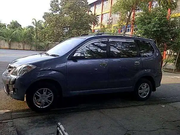 Daihatsu Xenia 2009 Bensin