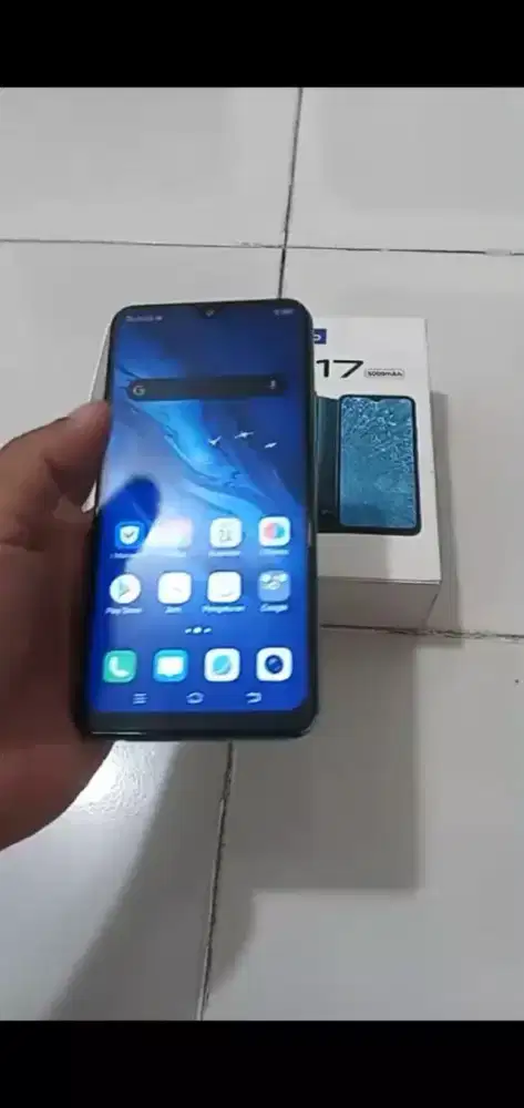 VIVO Y17 Ram 8GB (biru muda)