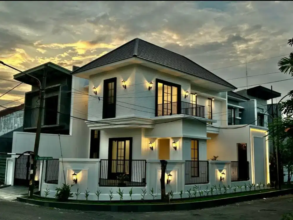 Dijual Rumah Baru American Colonial Kenjeran,Merr,Gading Pantai