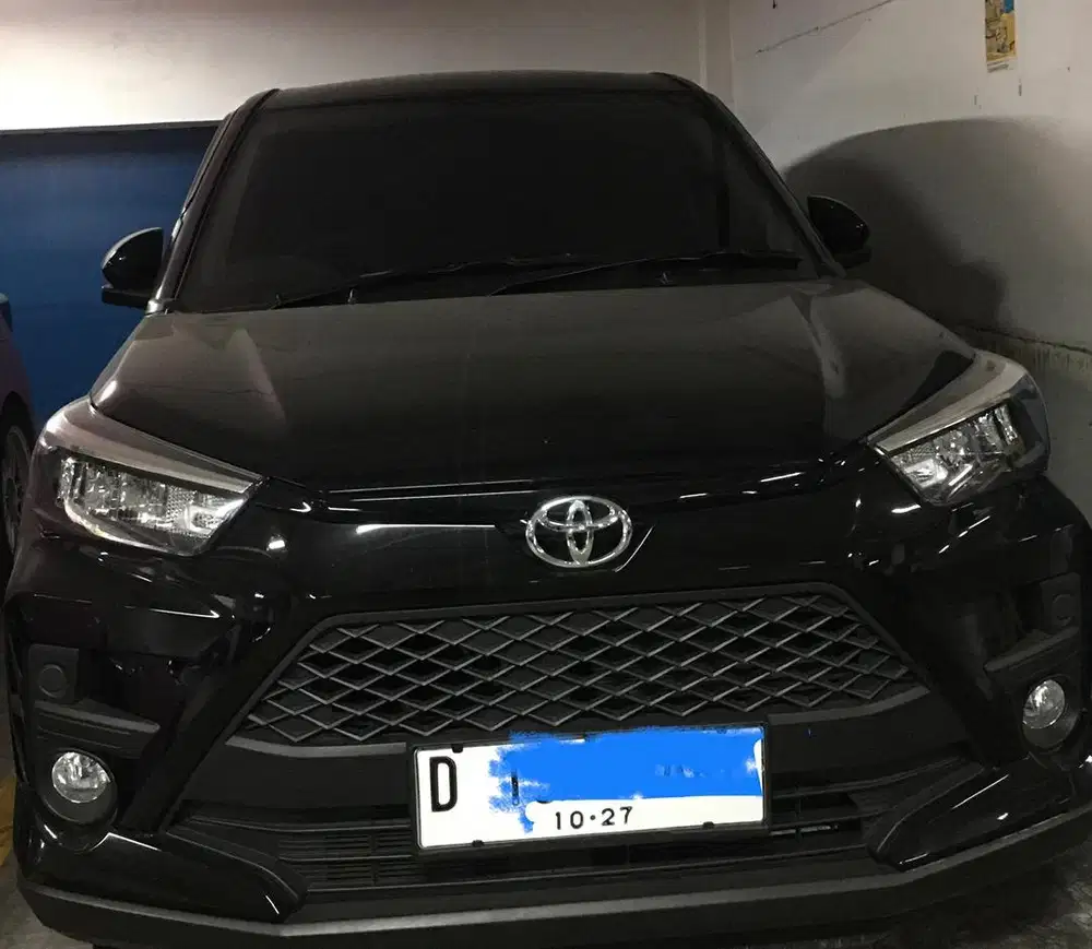Mobil sangat bagus, jarang pakai, km asli sangat rendah