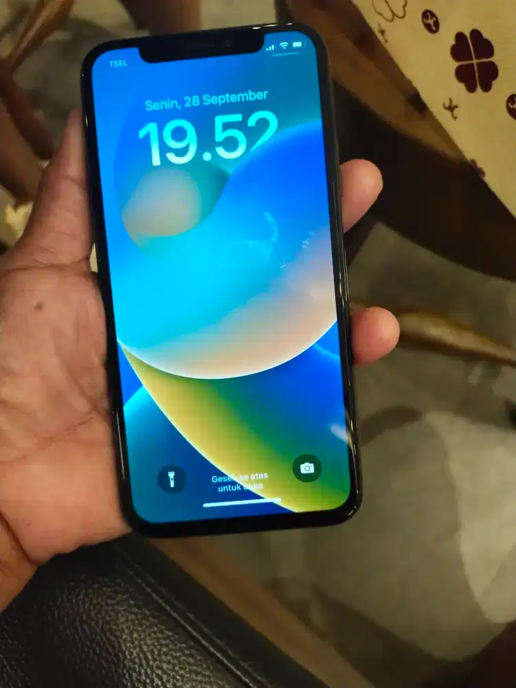 iPhone X 64gb All Operator minus face id off Truetone off