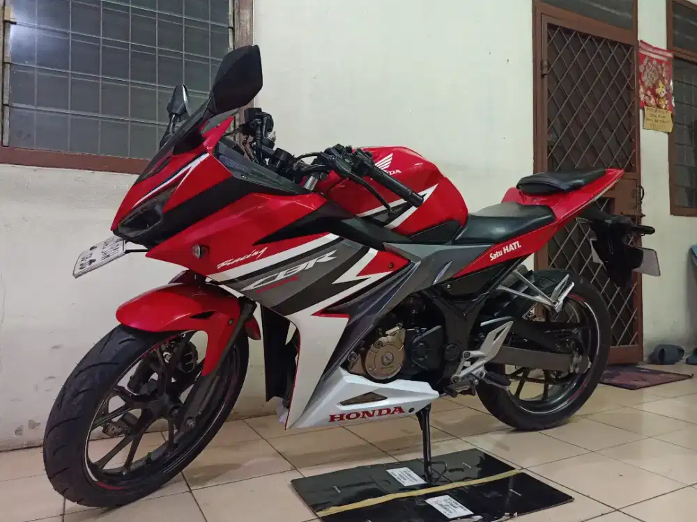 Honda CBR 150 R FACELIFT PGM-FI 2020 ( FULL ORIGINAL / SIMPANAN ) DKI