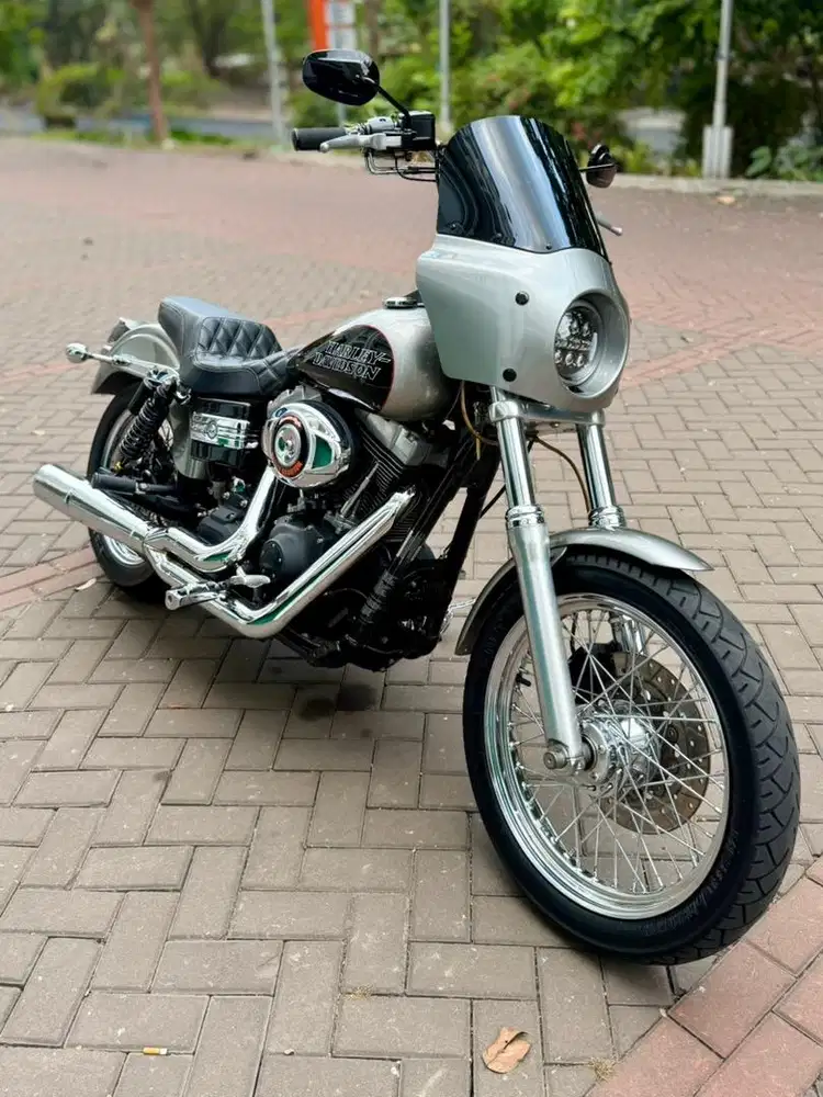 Harley davidson dyna streetbob 2006
