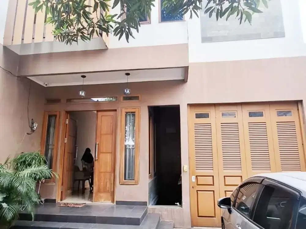 Rumah 2 Lantai Bebas Banjir Dekat Stasiun LRT Cibubur Depok