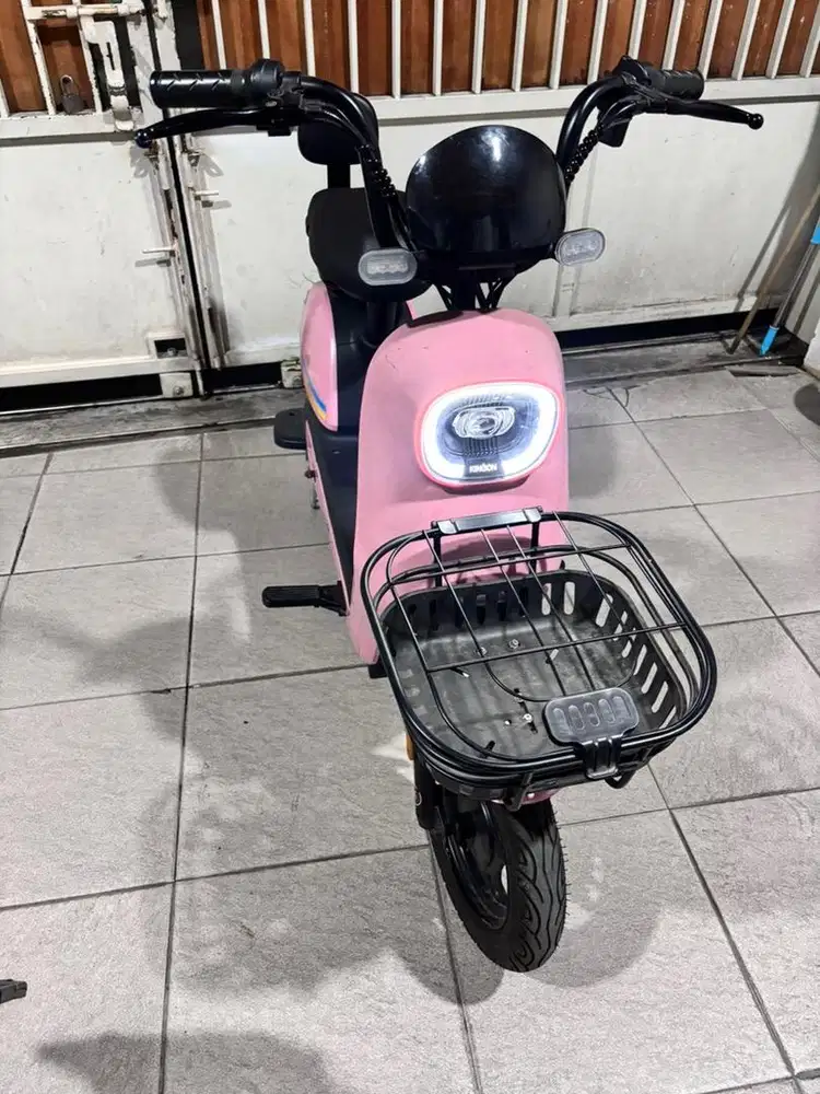 Sepeda listrik seperti baru murah