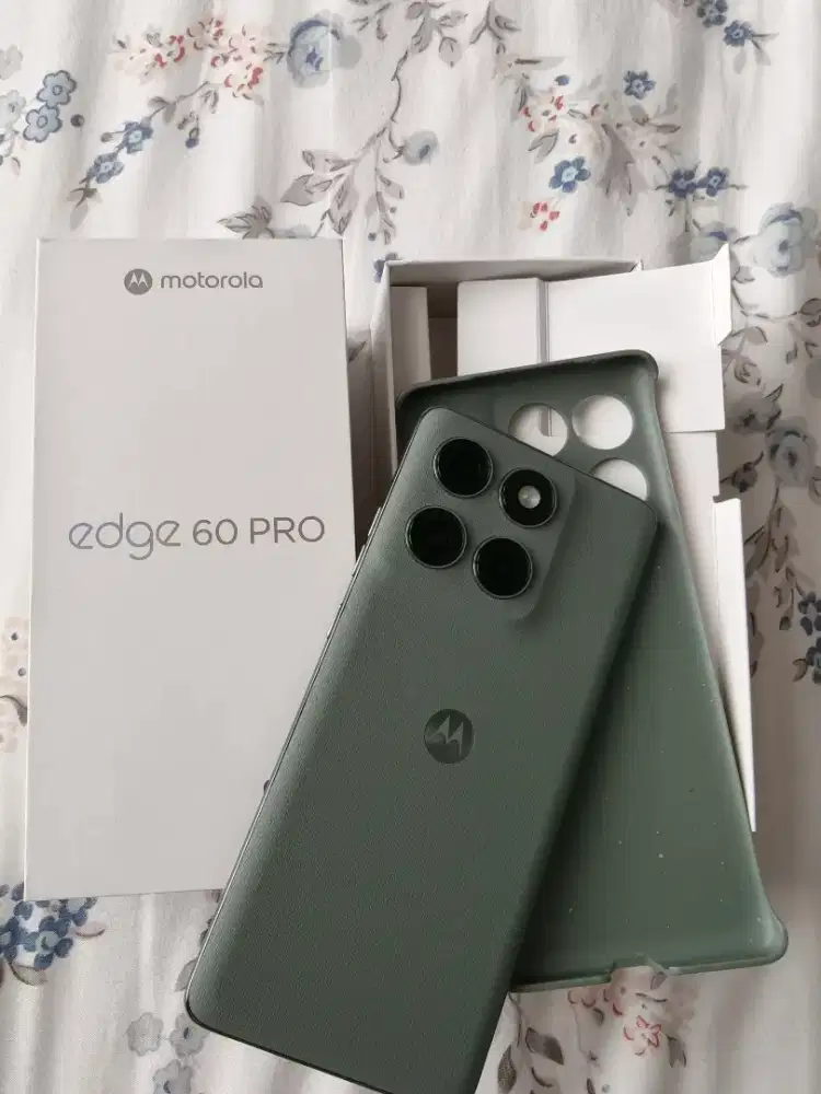 Motorola Edge 60 pro 12/256 gb