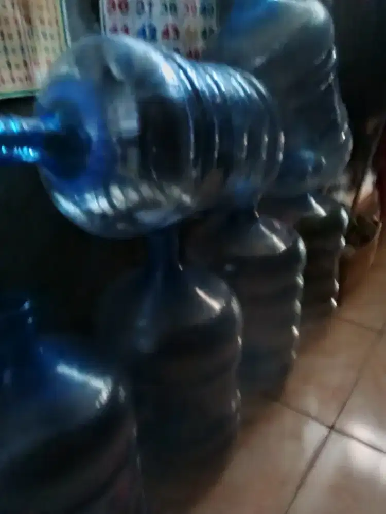 Dijual Galon Aqua kosong 10