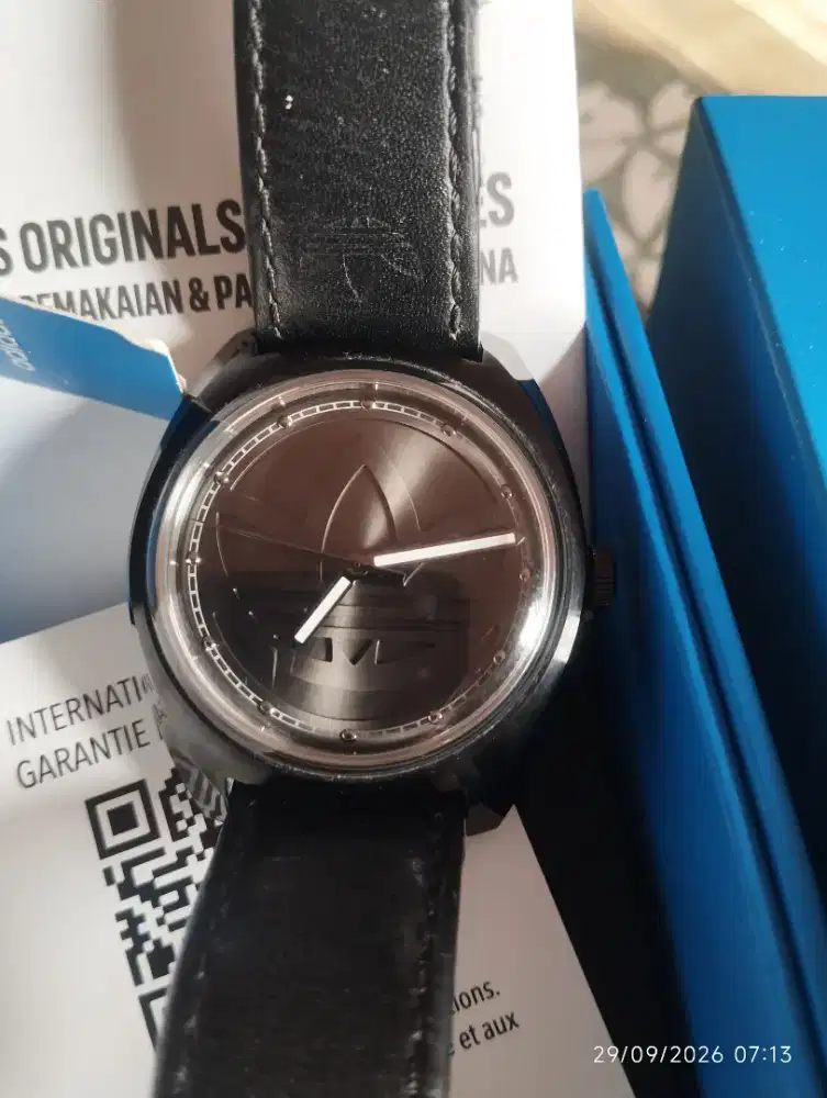 Jam tangan adidas kulit