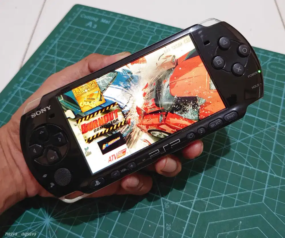 Psp slim 3004 slim 8gb normal siap main game