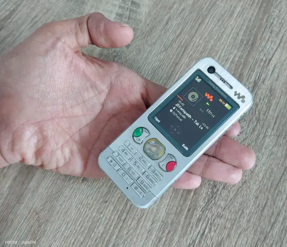 Sony Ericsson w890i all operator