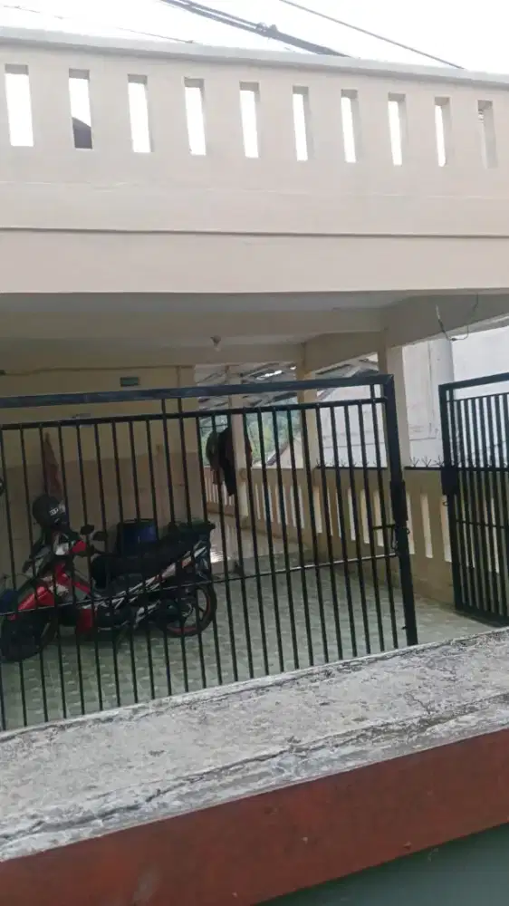 Dijual rumah kontrakan 10 pintu dan tanah luas di margonda depok