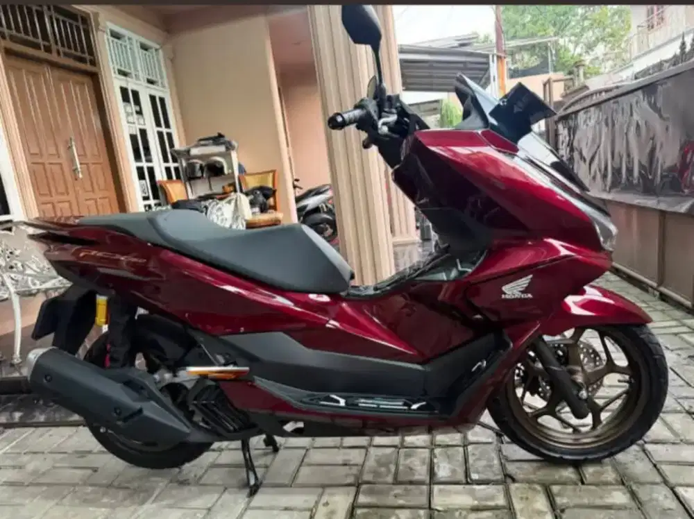 PCX 2026 roadsync BURGUNDY