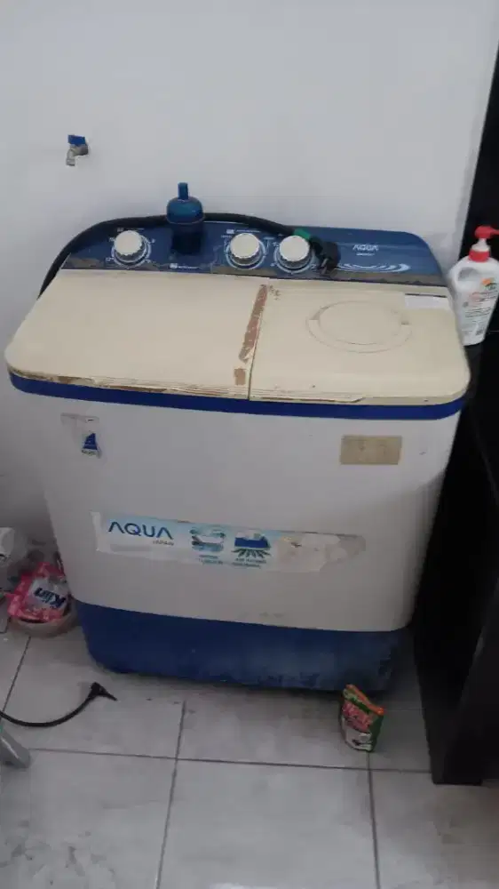 Mesin Cuci AQUA 2 Tabung Bekas – Normal Siap Pakai