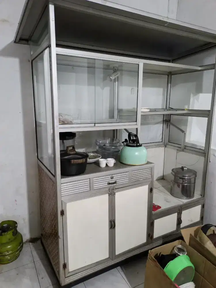 Etalase Aluminium Kaca Besar