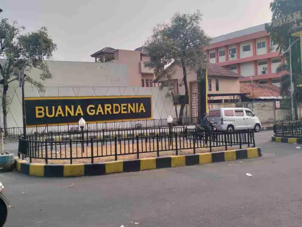 Dijual Rumah Premium di Pinang,Cipondoh – Strategis, Akses Mudah, Jarang Ada!