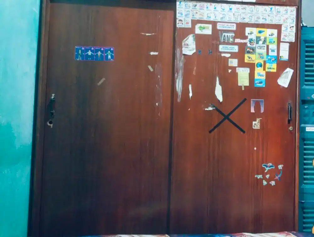 Lemari pakaian jati pintu sleding