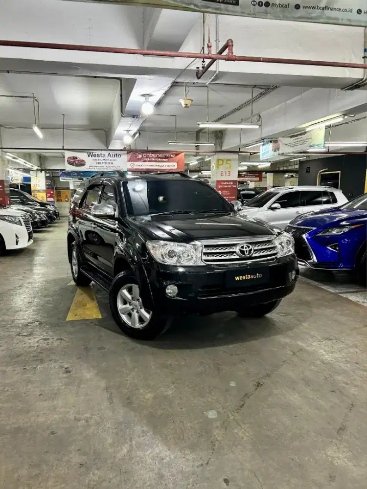 CASH Toyota Fortuner 2.7 G Lux AT Bensin 2010 Antik 2011