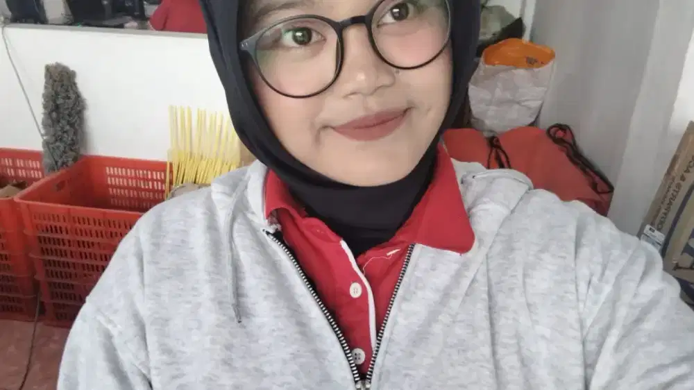 MENCARI PEKERJAAN SEBAGAI ADMIN
