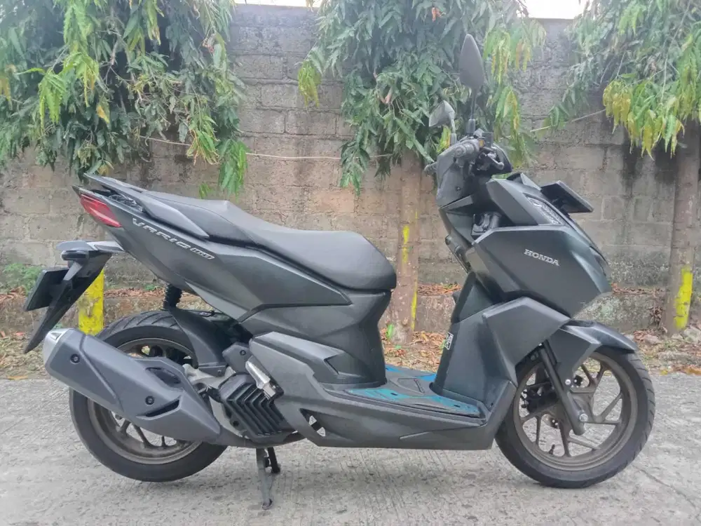 Honda Vario 160 cbs th 2023 DP cukup 1 jt an