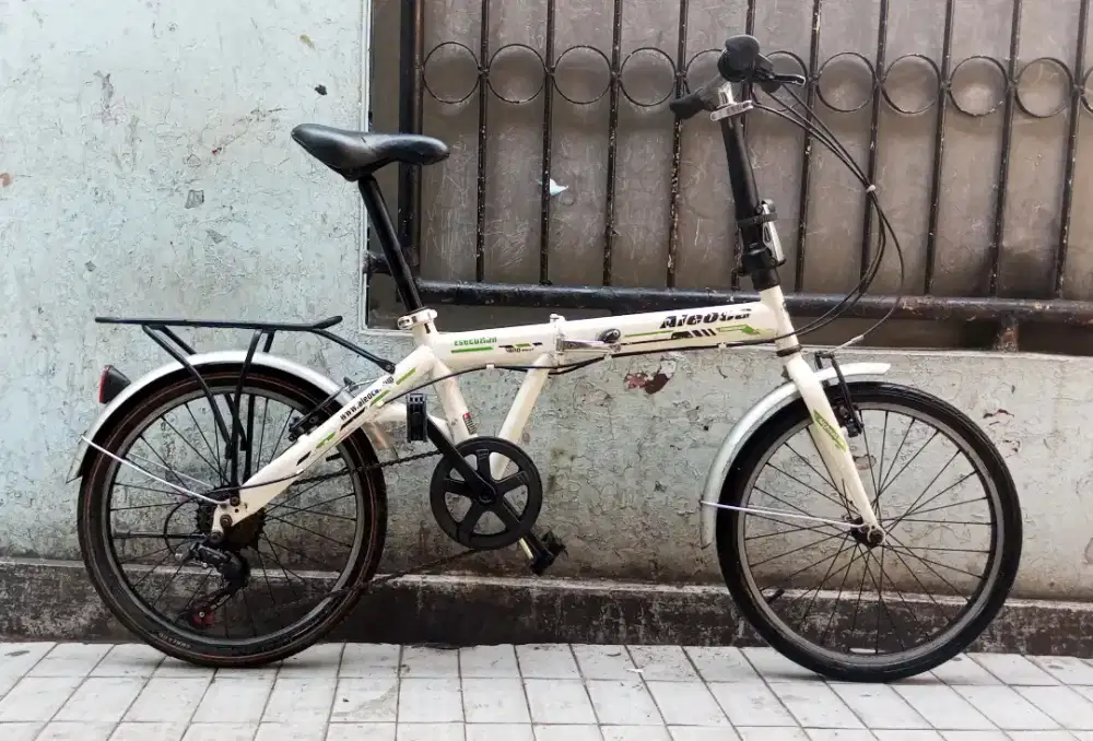 Sepeda Lipat Aleoca Esecuzion 20 inc, 6 speed. Harga pas, Cipinang