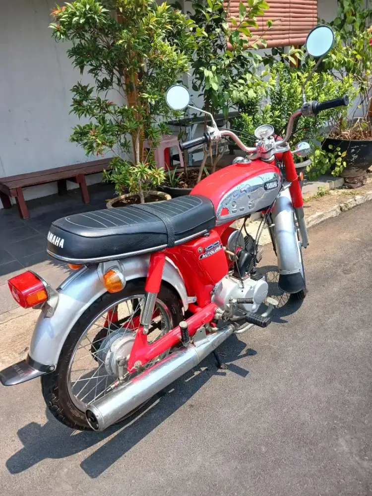 Motor antik klangenan