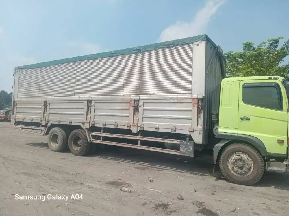 Hino 500 FL235JW wingbox asli