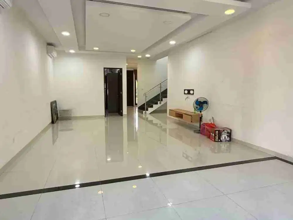 Rumah Mewah di Bukit Golf Residence dalam Sector IX Sukajadi