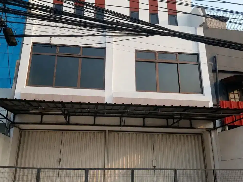 Dijual Ruko 3 Lantai Ex Minimarket Pinggir Jalan Lokasi Strategis Dekat Mall Kokas di Jaksel Bs 18893