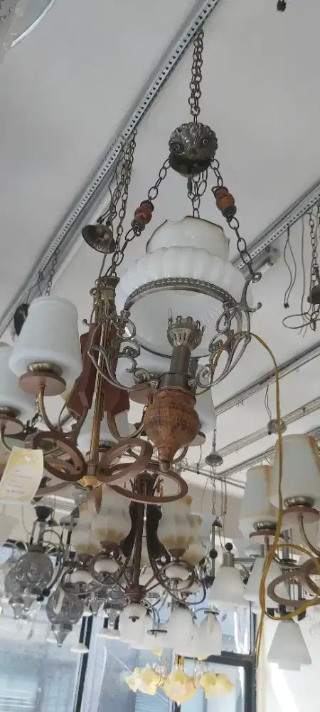 LAMPU GANTUNG ANYIK