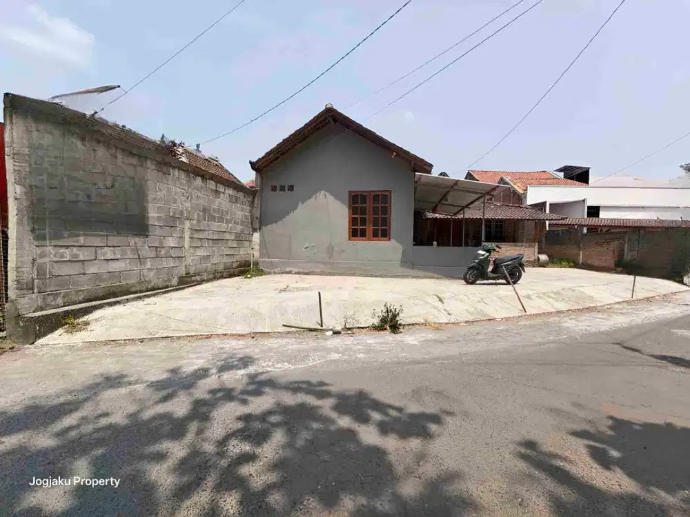 Tanah premium bonus bangunan pinggir jalan aspal mepet kampus UMY