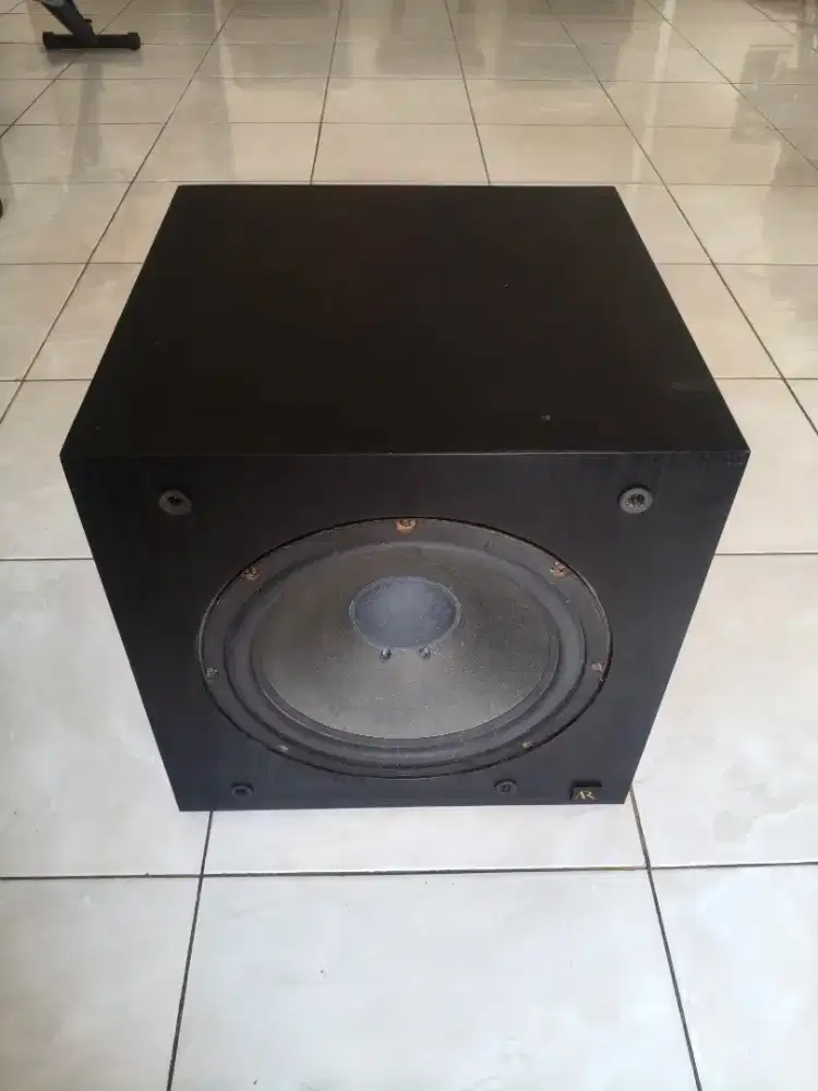 Subwoofer AR (Acoustic Research) SW-30