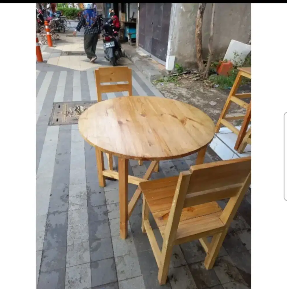 Meja Bundar Biasa | Meja Lesehan Bundar | Meja Lingkaran Minimalis