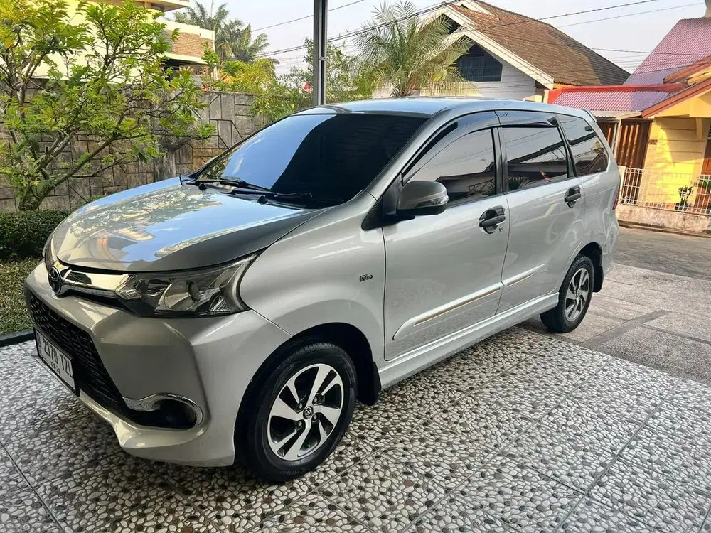 Dijual mobil avanza veloz th 2018