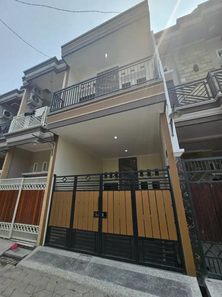 Rumah 4x10 Dua Gading Sekolahan Kenjeran Lantai Surabaya Timur
