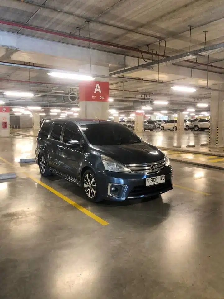 Nissan Grand Livina
