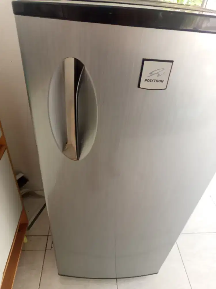 Kulkas Polytron 1 pintu model PR 18 series