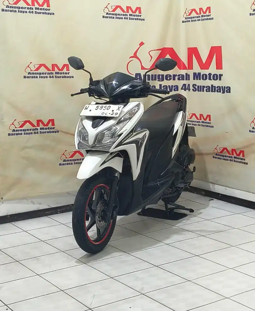 Bergaransi Honda Vario 125 KZR Tahun 2014 Warna Putih